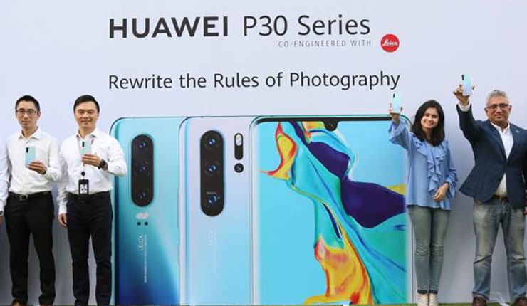 দেশের বাজারে হুয়াওয়ের ৫০ এক্স সুপারজুম পি৩০ স্মার্টফোন