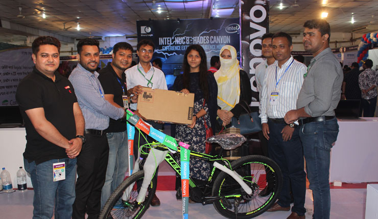 মেলায় লেনোভো ল্যাপটপ কিনে সাইকেল এবং টিভি পেলেন ক্রেতা