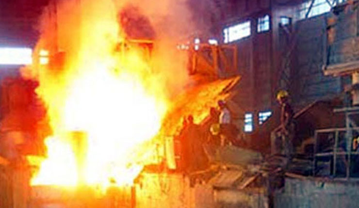 রাজধানীর কারওয়ানবাজারে আগুন