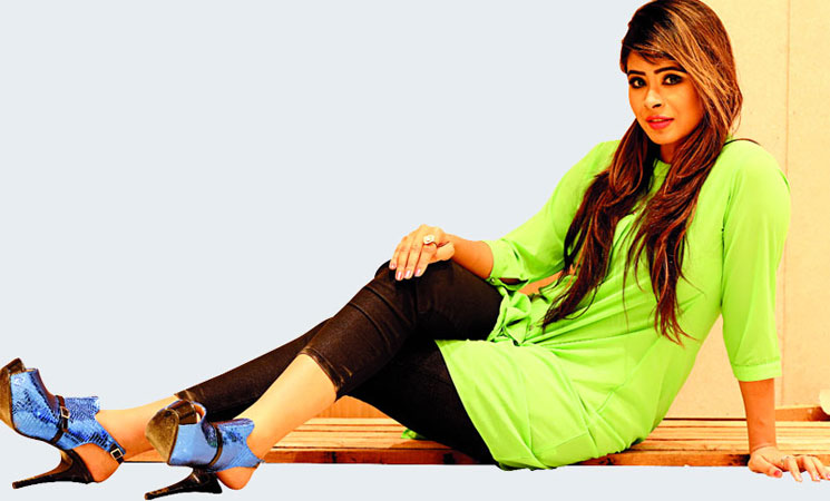 শীতের স্টাইলিশ জুতা