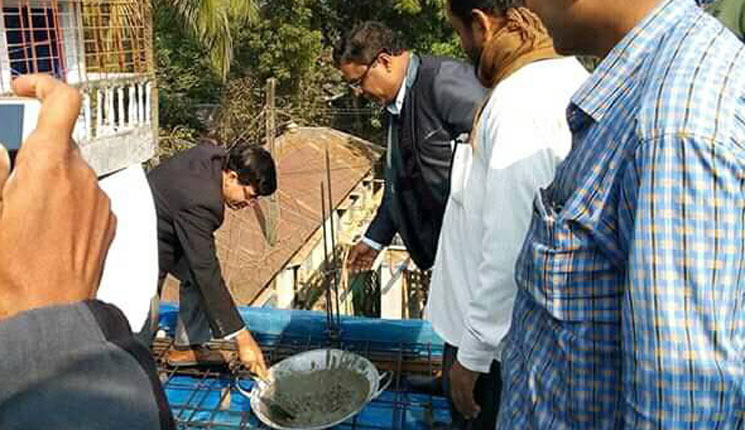 তাহেরপুর রিভারভিউ বালিকা উচ্চ বিদ্যালয়ের ছাদ ঢালায়ের শুভ উদ্ভোধন