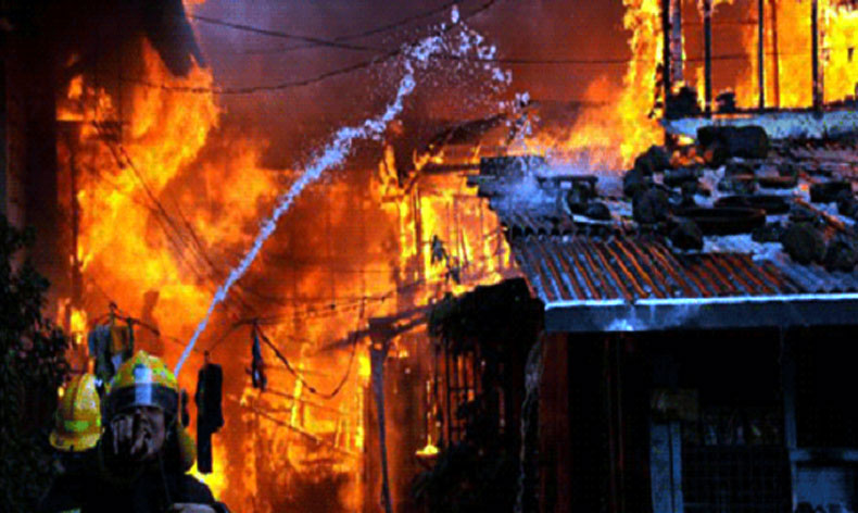 গাজীপুরে পলিথিন কারখানায় অগ্নিকাণ্ড, নিয়ন্ত্রণে ৪ ইউনিট