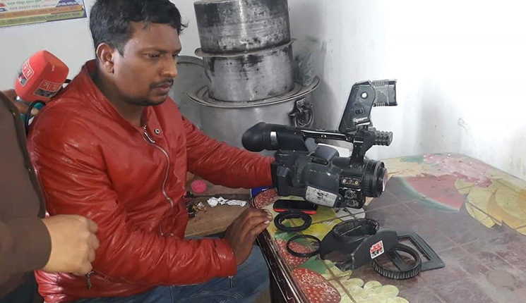 তাহেরপুর পৌর আ.লীগের ত্রি-বার্ষিক সম্মেলনে সংঘর্ষ, সময় টিভির ক্যামেরা ভাংচুর