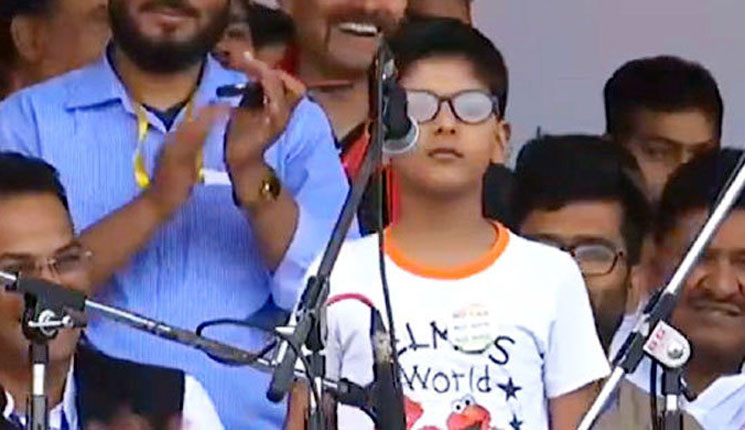 তাজমহল না থাকলে বিশ্বকে গরু ও গোবর দেখাতে হতো মোদির