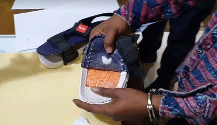 জুতার ভেতর মিললো ১৯০০ ইয়াবা