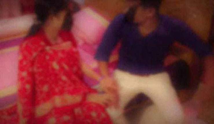 স্ত্রীর সঙ্গে পরকীয়া করায় যুবককে কুপিয়ে হত্যা করেন স্বামী