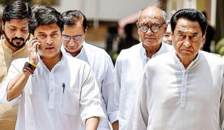 যে কারণে ভারতে একসঙ্গে ২০ মন্ত্রীর পদত্যাগ