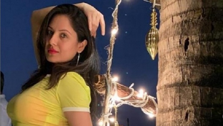 এবার বিয়ের পিড়িতে পূজা