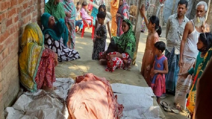 কাপড় শুকাতে গিয়ে ট্রেনের ধাক্কায় বৃদ্ধা নিহত