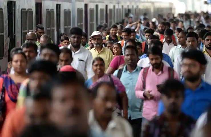 ঘরের বাইরে দেখামাত্র গুলি করা হবে