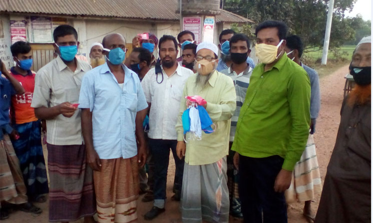বাগমারায় সাংবাদিক মামুনের উদ্যোগে মাস্ক ও সাবান বিতরণ 