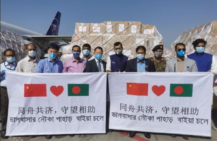 ঢাকায় এলো চীনের তিন লাখ মাস্ক  