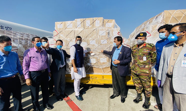 চিকিৎসাকর্মীদের জন্য আলিবাবা ফাউন্ডেশনের মেডিক্যাল সাপ্লাই ঢাকায়