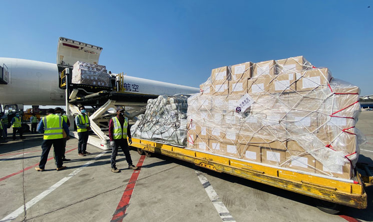 চিকিৎসাকর্মীদের জন্য আলিবাবা ফাউন্ডেশনের মেডিক্যাল সাপ্লাই ঢাকায়