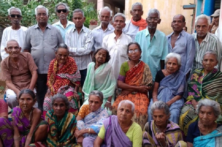লকডাউন সংকটে ঝুঁকিতে ভারতের ১১ কোটি প্রবীণ