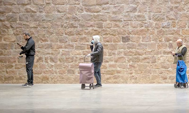 ২৭ ফুট দূরত্ব থেকেও করোনাভাইরাস ছড়িয়ে পড়া সম্ভব!