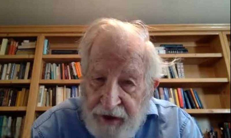 চমস্কি জানালেন করোনার চেয়ে ভয়ংকর বিপদের কথা