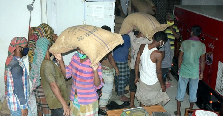 যশোরে চার হাজার কেজি সরকারি চাল জব্দ, আটক ২