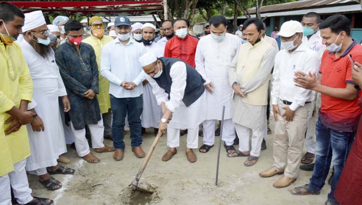 মাদ্রাসার চারতলা ভবনের ভিত্তিপ্রস্তর উদ্বোধন করলেন, এনামুল হক এমপি