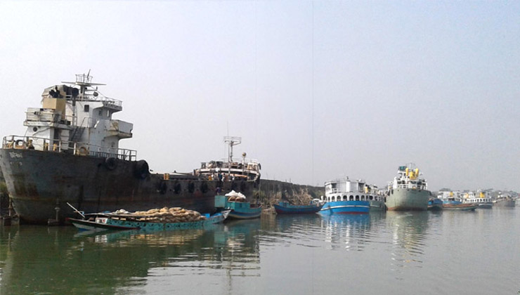 বাংলাদেশ-ভারত পণ্যবাহী জাহাজ চালুর অনুমোদন দিল বিআইডব্লিউটিএ