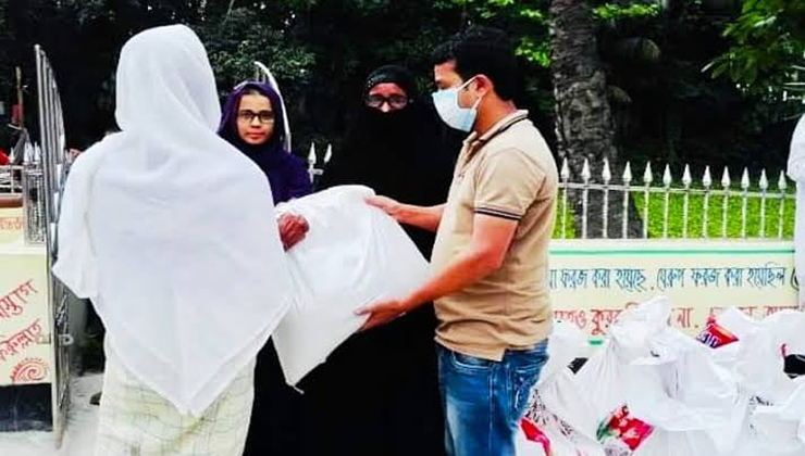 কুমিল্লার লাকসামে ৩ হাজার পরিবার পেল সহায়তা