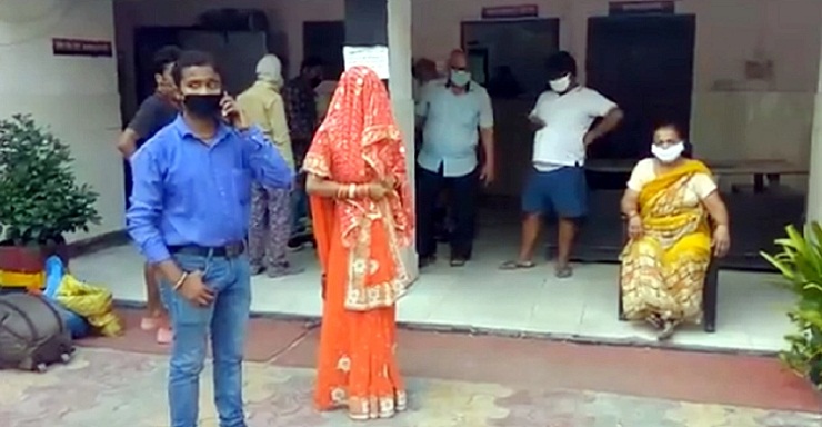 লকডাউন: বের হলেন বাজার করতে, ফিরলেন নববধূ নিয়ে