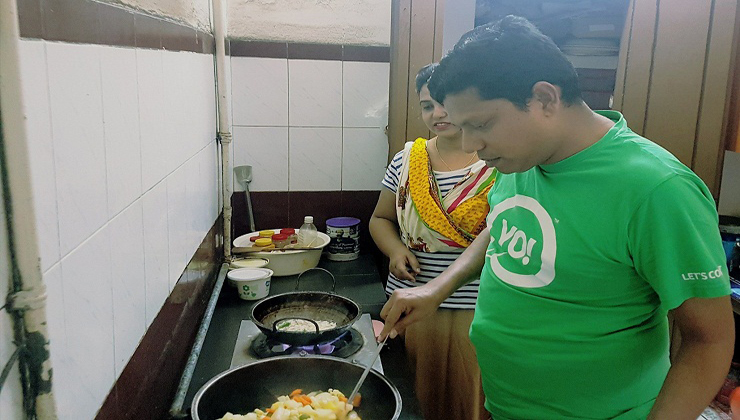 মন্ত্রী যখন রান্নাঘরে