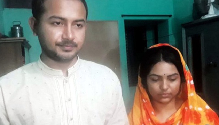 গুরুদাসপুরে পরকীয়ায় ধরা পড়ে ছাত্রলীগ নেতার বিয়ে!