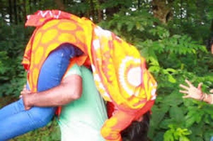 বিশ্ববিদ্যালয়ের ছাত্রীকে আটকে রেখে ধর্ষণ ও ভিডিও ধারণ
