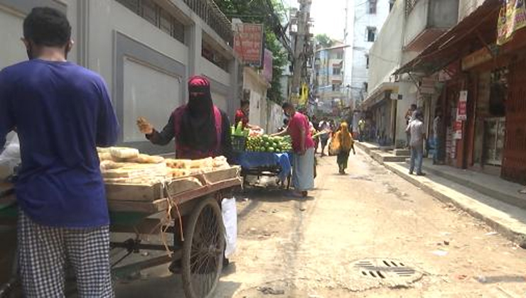 মধ্যরাত থেকে রেডজোনে লকডাউন