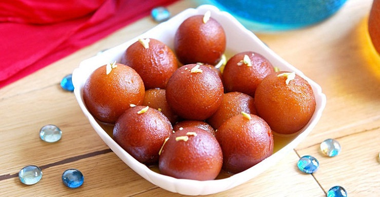 ঘরোয়া উপকরণে গোলাপ জাম তৈরির সহজ রেসিপি
