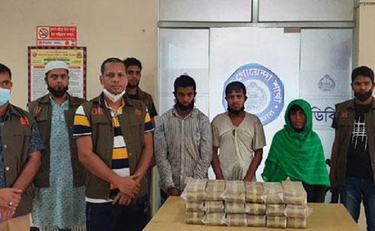 রামুতে ১ লাখ ৮০ হাজার ইয়াবাসহ আটক ৩