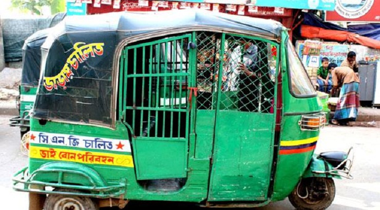 করোনায় আক্রান্ত জেনেও সিএনজি চালিয়ে শহরময় ঘুরেছেন তিনি!