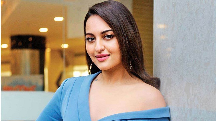 টুইটার ছাড়লেন সোনাক্ষী সিনহা