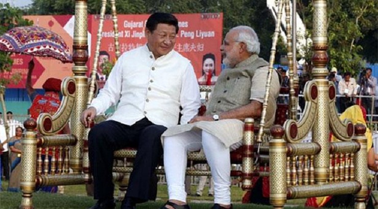 দোলনায় দোল খাওয়া মোদিকে চীন প্রসঙ্গে ৬ প্রশ্ন!