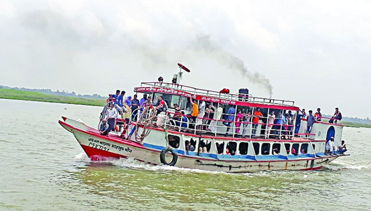বুড়িগঙ্গায় অর্ধশতাধিক যাত্রী নিয়ে লঞ্চডুবি