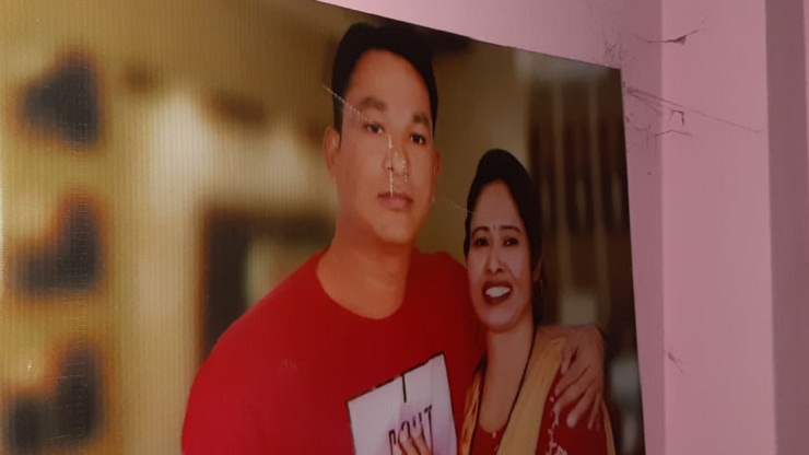 স্ত্রীর গায়ে পেট্রল ঢেলে আগুন দিল পুলিশ সদস্য