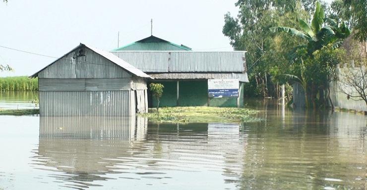 জামালপুরে ৪ লাখ মানুষ পানিবন্দি, খাদ্য সংকট