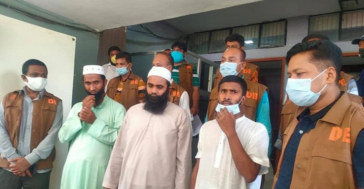 ইমাম নিয়োগ নিয়ে বিরোধে মসজিদ সভাপতির বাড়িতে আগুন