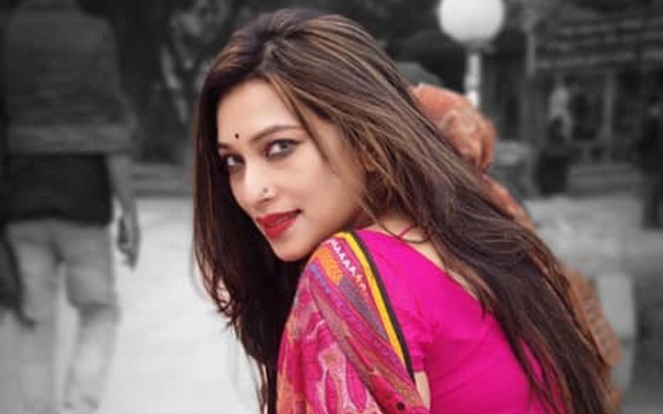 ‘সুমন, আমি জেকেজির চেয়ারম্যান ডা. সাবরিনা বলছি, তুমি খুব কিউটins class=