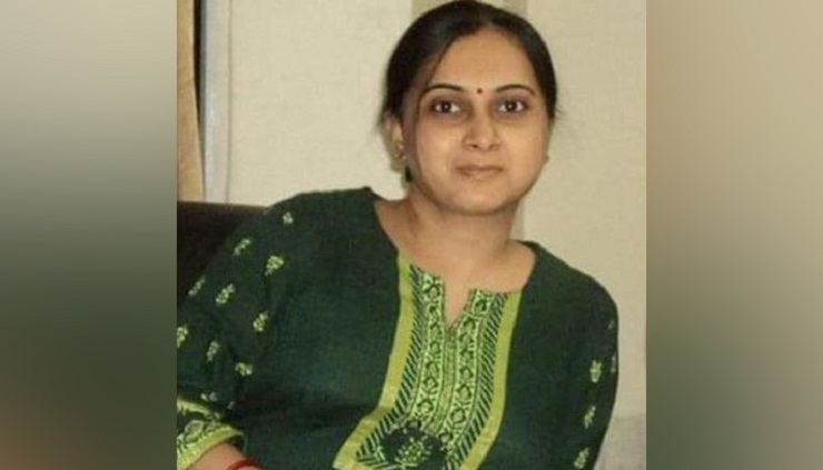 করোনায় মারা গেলেন শ্রমিকদের বাড়ি পৌঁছে দেওয়া সেই ম্যাজিস্ট্রেট