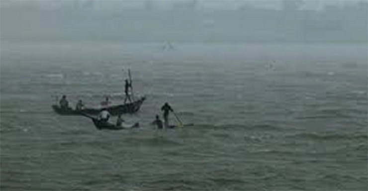 হাতিয়ায় নৌকা ডুবে তিনজনের মৃত্যু