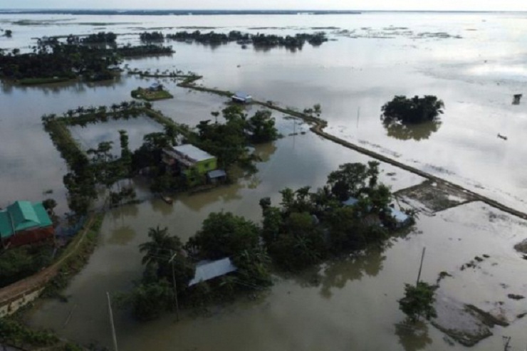 আসামে বন্যায় ৫০ জনের মৃত্যু, পানিবন্দী ২০ লক্ষাধিক মানুষ