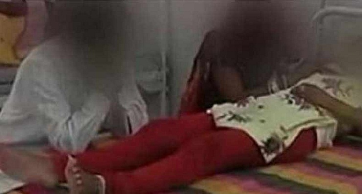 হঠাৎ করেই ঝাঁপিয়ে পড়ে শিক্ষক, টানা চার বছর ধর্ষণ!