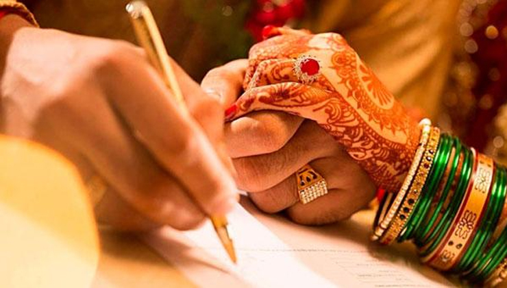 পাত্র অপছন্দ, বিয়ে ভাঙতে বাবা বললেন ‘মেয়ে করোনা পজিটিভ’