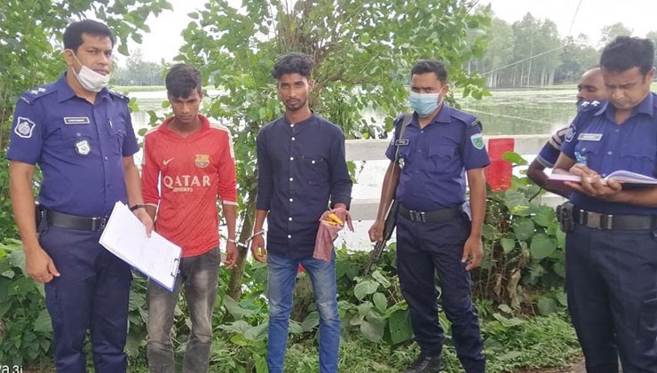 উল্লাপাড়ায় ডাকাত দলের ৪ সদস্য আটক