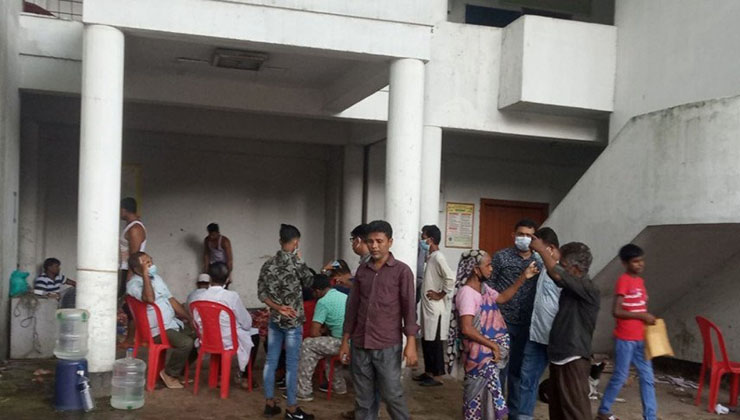এফডিসিতে সাত গরু কোরবানি