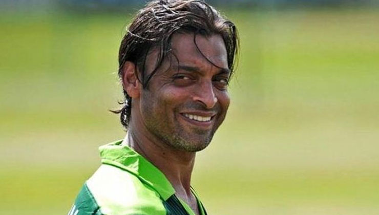 পিসিবিতে চাকরি করতে চান শোয়েব, লাগবে না বেতন