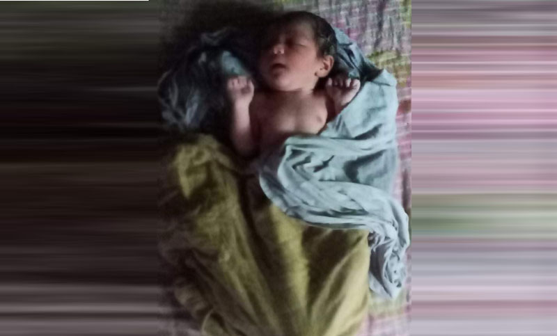 মা হলেন বিধবা, অভিযুক্ত যুবক লাপাত্তা