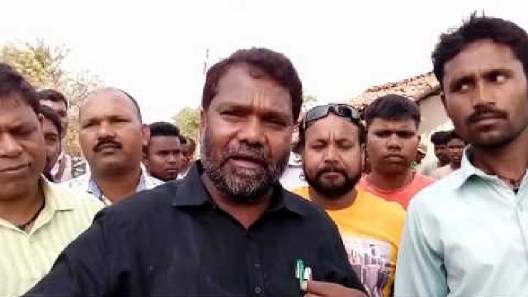 সমালোচনা থেকে বাঁচতে একাদশ শ্রেণিতে ভর্তি হলেন শিক্ষামন্ত্রী